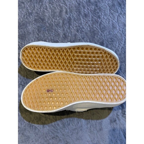 Hand painted Mickey and Minnie Vans Size 7 - Picture 6 of 11